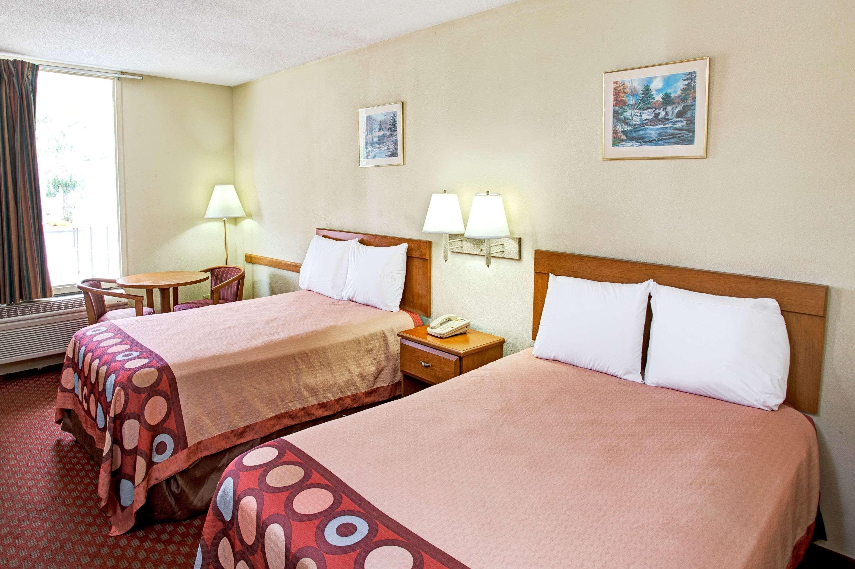 Super 8 By Wyndham Walterboro Hotel Exterior foto