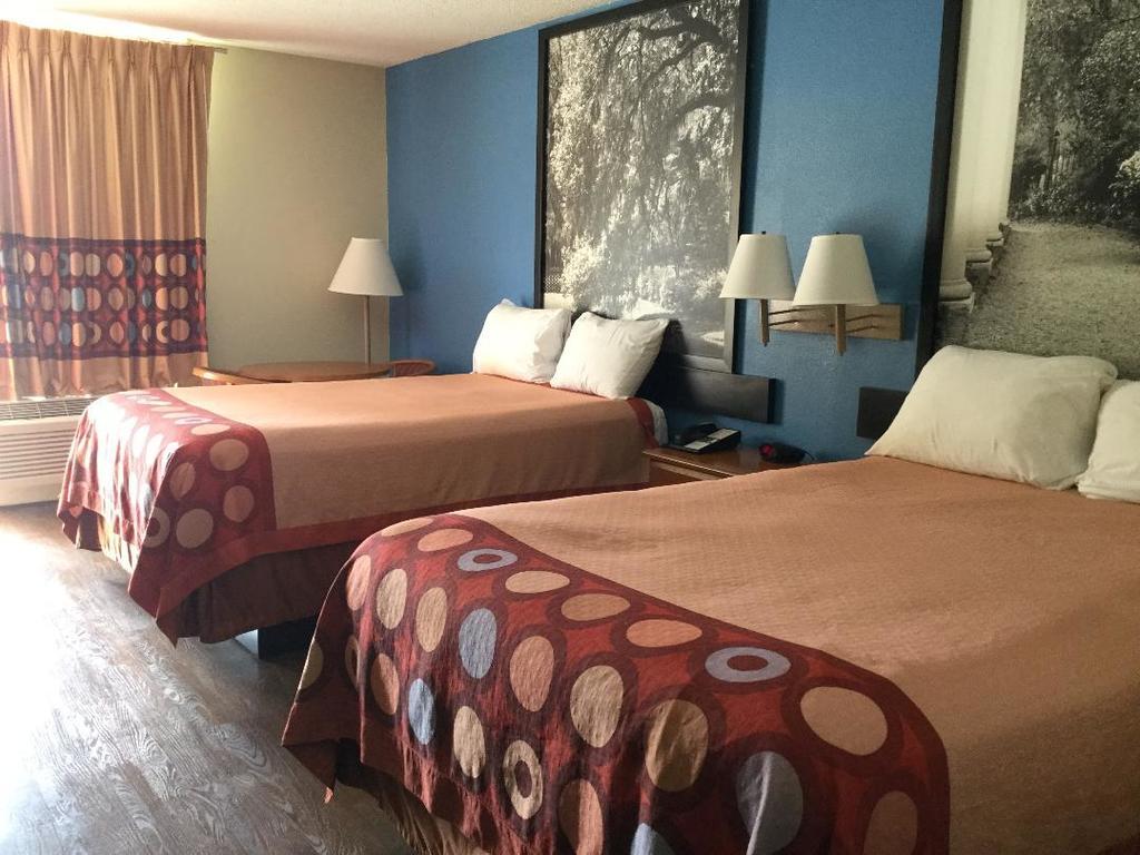 Super 8 By Wyndham Walterboro Hotel Exterior foto